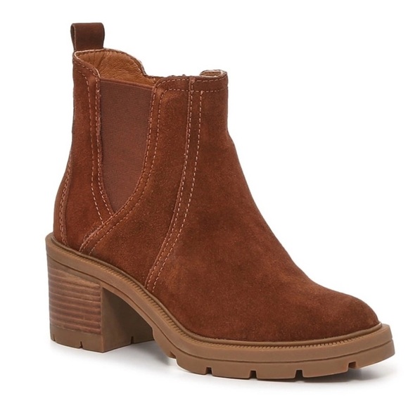 Lucky Brand Women's Sodeti Chelsea Lug Boots - Picture 1 of 4